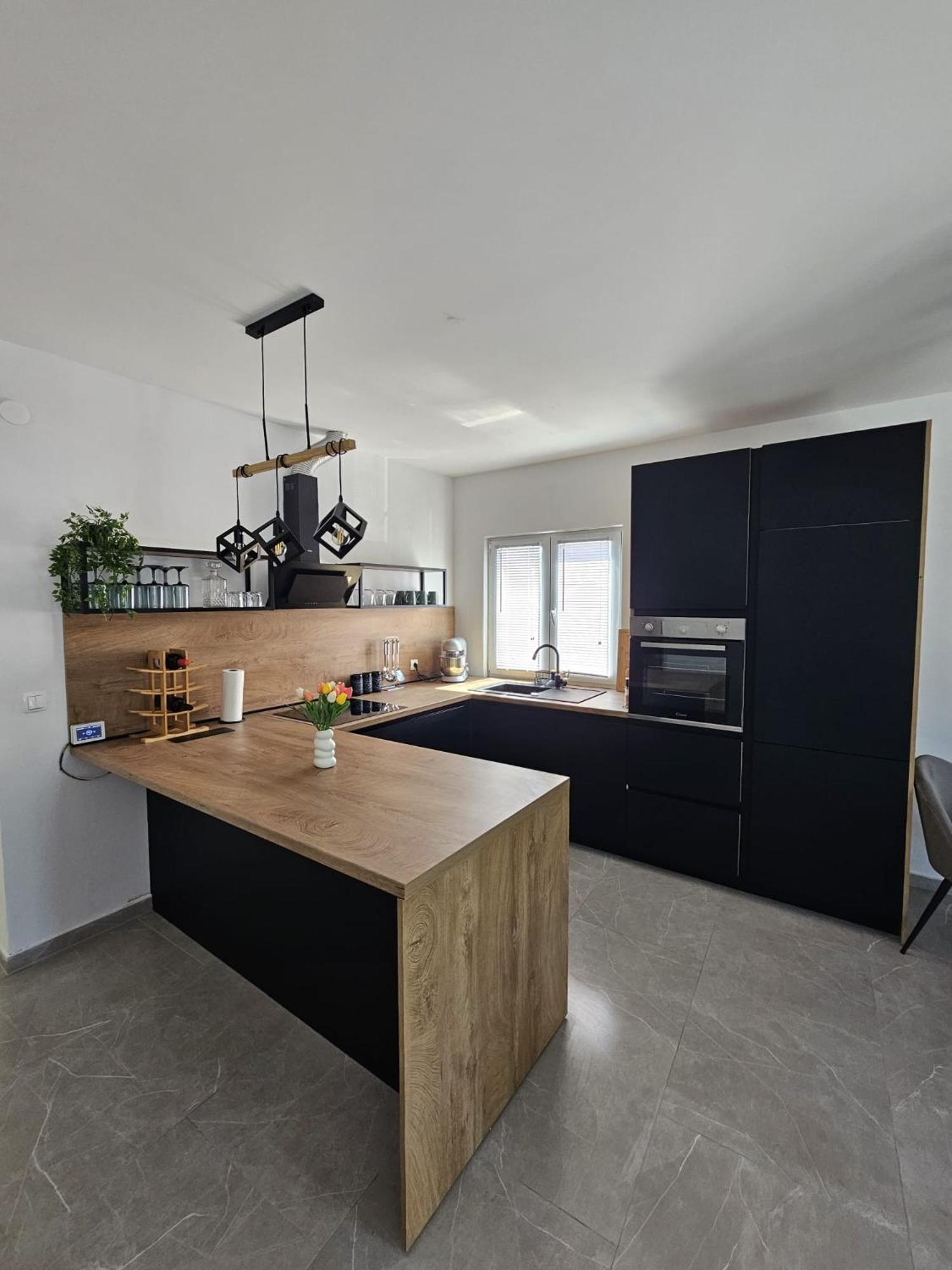 Apartament Ivan *