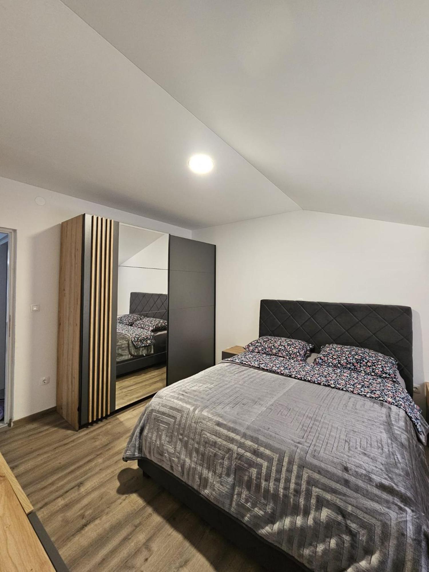 Ivan Apartament Kruševo